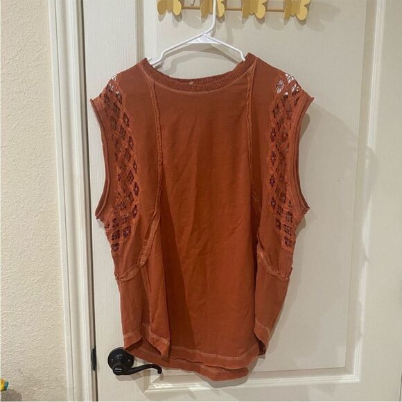 Free People Table for Two tee size medium - Picture 2 of 5